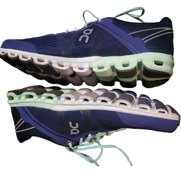 On Running Shoes - 9.5 On Cloud Running Shoes~Like New
